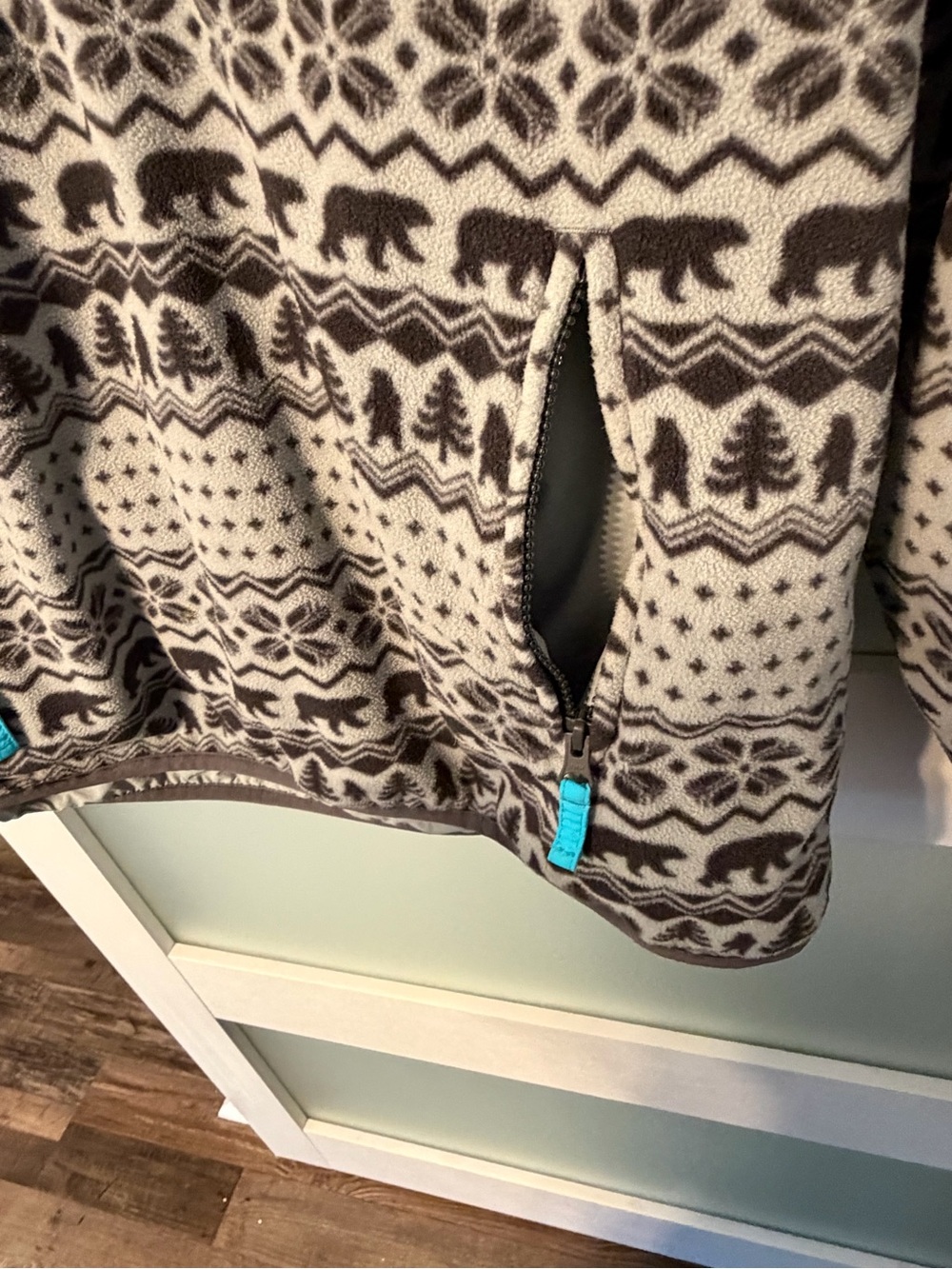 Chubbies Reversible layered pullover - Picture 7 of 8